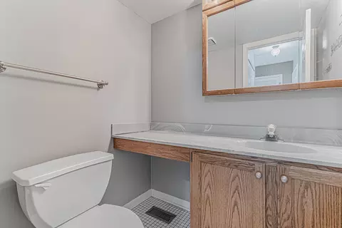 Bath - 1235 Sumac Trl, Hoffman Estates, IL 60192 photo 1 of 4