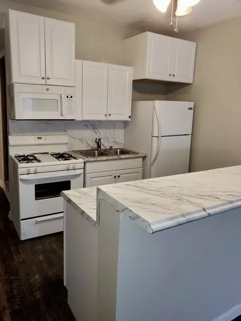 Kitchen - 3058 E 87th St, Chicago, IL 60617 photo 2 of 7
