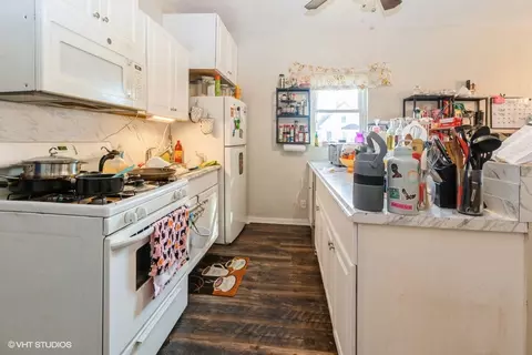 Kitchen - 3058 E 87th St, Chicago, IL 60617 photo 4 of 7