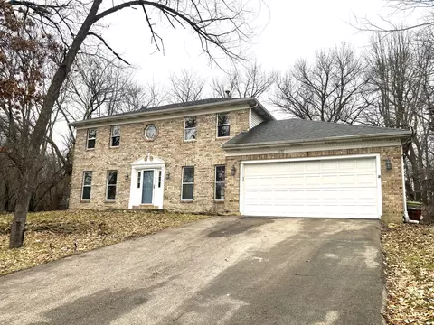 802 Timbers Trl, Saint Charles, IL 60174