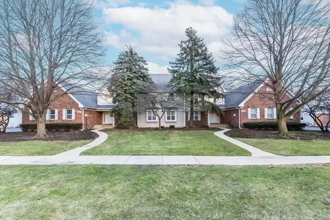 5 S475 Scots Dr #7-G, Naperville, IL 60563