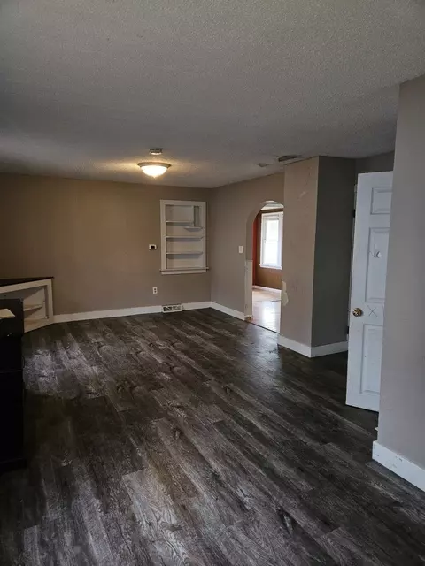 2111 4th Ave, Sterling, IL 61081 photo 6