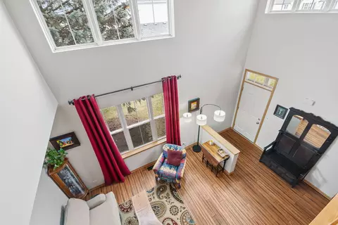 Living - 1102 Horizon Dr, Bartlett, IL 60103 photo 3 of 8