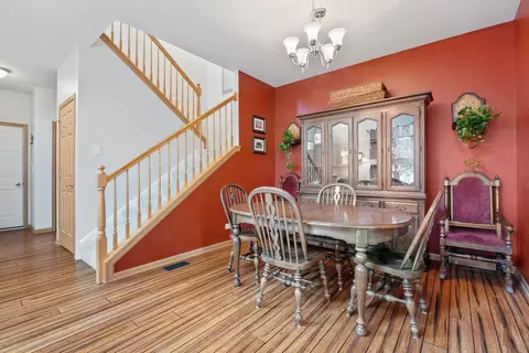 Dining - 1102 Horizon Dr, Bartlett, IL 60103 photo 2 of 2