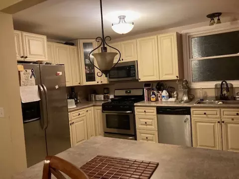 25 N Commonwealth Ave, Elgin, IL 60123 photo 3