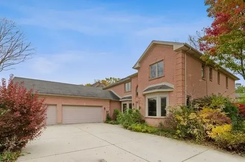 3349 Lakeside Ave, Northbrook, IL 60062