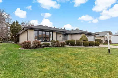 7337 Mimosa Dr, Orland Park, IL 60462