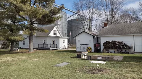 300 Main St, Leonore, IL 61332 photo 4