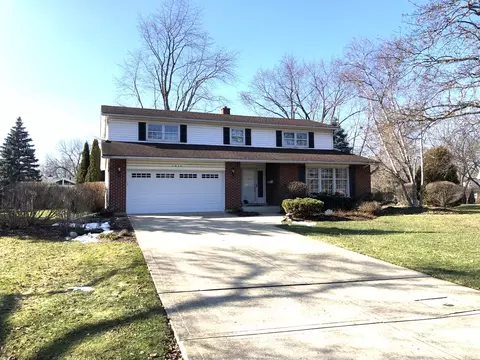 1414 N Salem Blvd, Arlington Heights, IL 60004