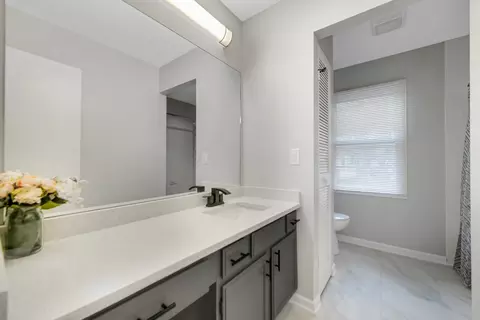 5601 Silentbrook Ln, Rolling Meadows, IL 60008 photo 19