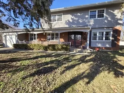 1042 E Palatine Rd, Palatine, IL 60074