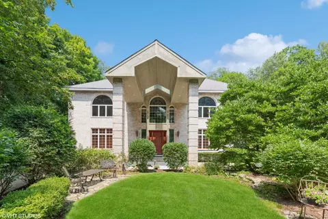 1040 S Butternut Cir, Frankfort, IL 60423