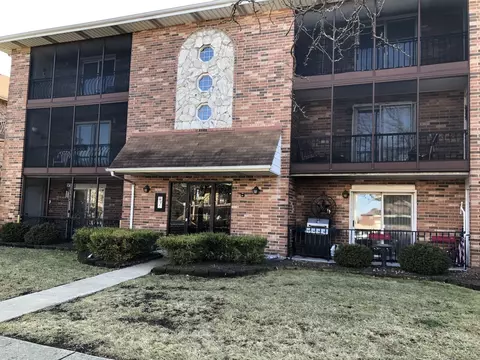 8151 168th Pl #3E, Tinley Park, IL 60477