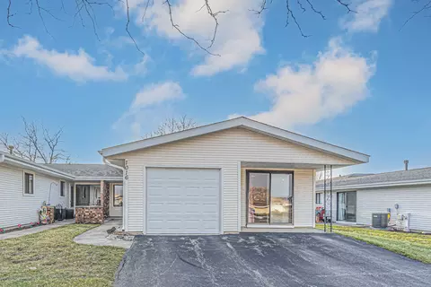 1016 Shannock Ln, Schaumburg, IL 60193