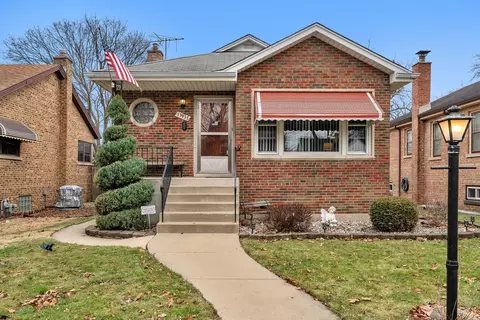 11937 Greenwood Ave, Blue Island, IL 60406