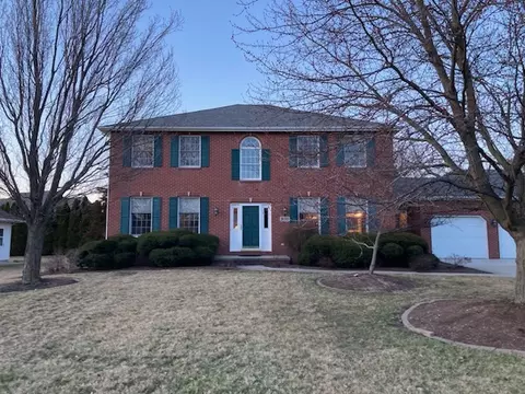 3010 Wisteria Ln, Bloomington, IL 61704