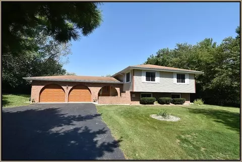 43 W674 Kenmar Dr, Elburn, IL 60119