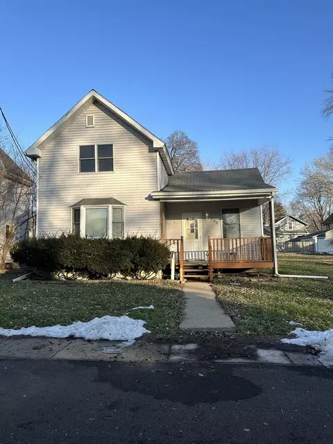 708 Park Pl, Sterling, IL 61081