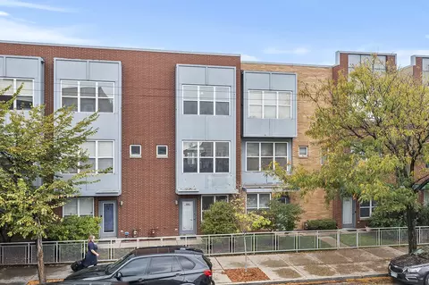 3518 W Belmont Ave, Chicago, IL 60618