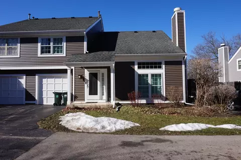 1207 N Knollwood Dr, Palatine, IL 60067