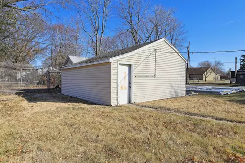 Exterior - 608 E Washington St, Champaign, IL 61820 photo 4 of 4