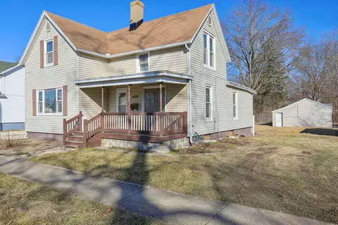 Exterior - 608 E Washington St, Champaign, IL 61820 photo 2 of 4