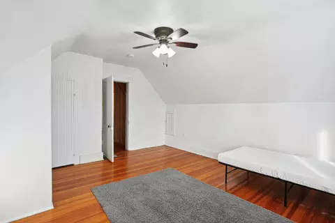 Bedroom - 608 E Washington St, Champaign, IL 61820 photo 5 of 6