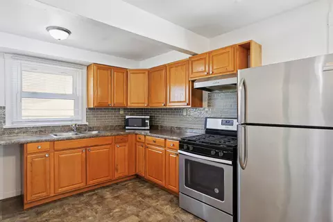 Kitchen - 608 E Washington St, Champaign, IL 61820 photo 2 of 2