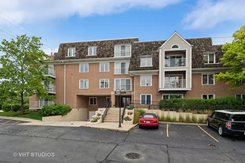 308 Happ Rd #210, Northfield, IL 60093