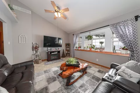 2737 N 35th Rd, Seneca, IL 61360 photo 4