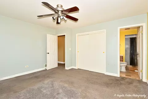 Bedroom - 110 Bay Rd, Mchenry, IL 60051 photo 1 of 2