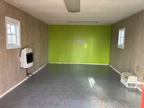 304 E Oak St, Downs, IL 61736 photo 33