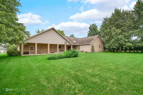 2263 Fox Run Dr, Kankakee, IL 60901 photo 3
