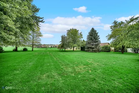 2263 Fox Run Dr, Kankakee, IL 60901 photo 4