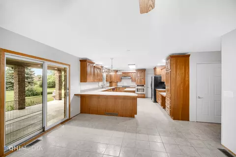 2263 Fox Run Dr, Kankakee, IL 60901 photo 10