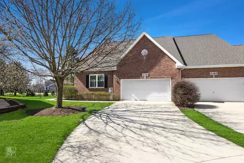 4087 Pheasant Ct, Saint Charles, IL 60174