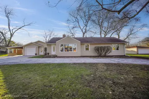 12324 S 74th Ave, Palos Heights, IL 60463