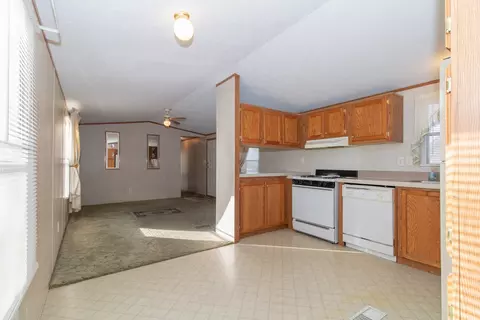 220 Avenue E, Bloomington, IL 61704 photo 4