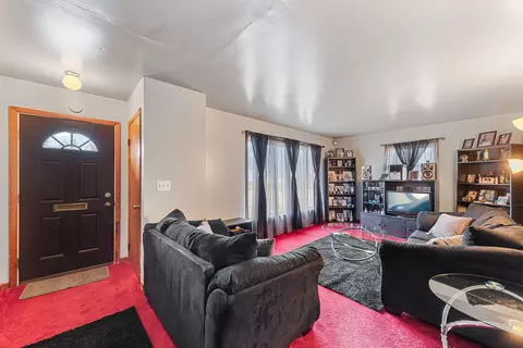 693 N Dearborn Ave, Kankakee, IL 60901 photo 2