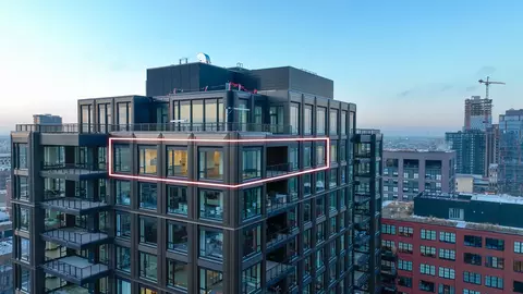 21 N May St #1401, Chicago, IL 60607