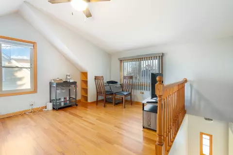 7748 Suburban Ln, Bridgeview, IL 60455 photo 17