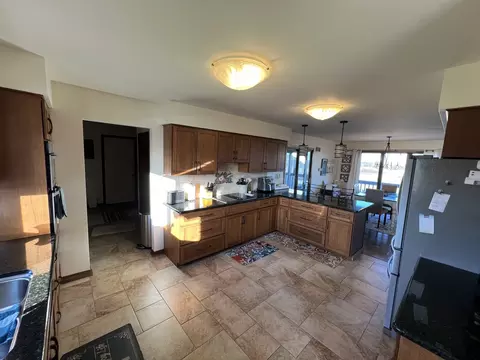 Kitchen - 8342 Old Ridge Rd, Plainfield, IL 60544 photo 2 of 5
