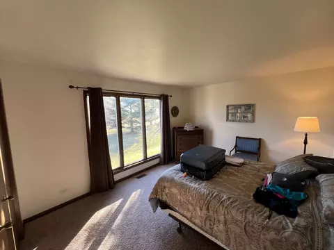 Living - 8342 Old Ridge Rd, Plainfield, IL 60544 photo 2 of 4