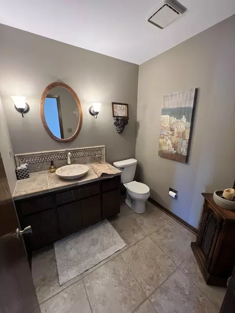 Bath - 8342 Old Ridge Rd, Plainfield, IL 60544 photo 2 of 8