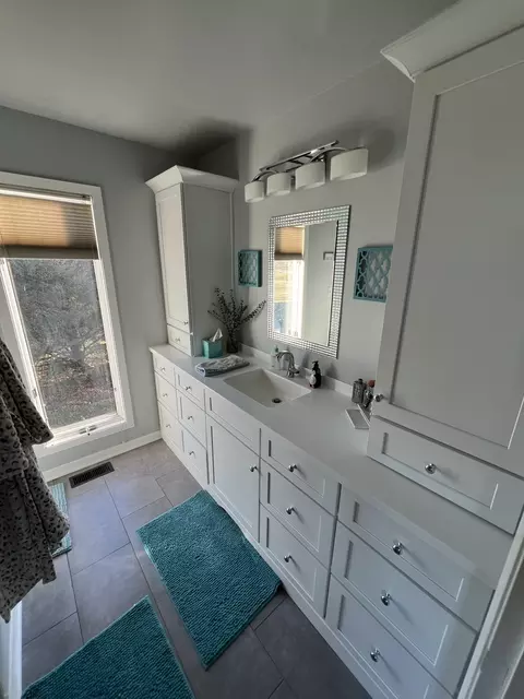Bath - 8342 Old Ridge Rd, Plainfield, IL 60544 photo 4 of 8