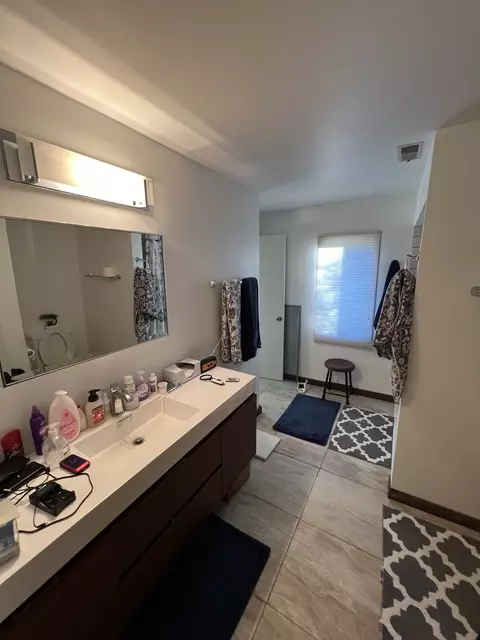 Bath - 8342 Old Ridge Rd, Plainfield, IL 60544 photo 7 of 8