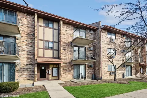 314 Klein Creek Ct #4D, Carol Stream, IL 60188