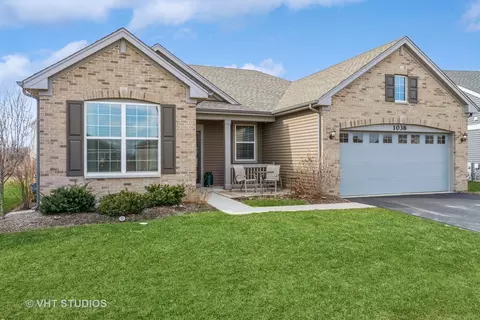 1038 Honey Locust Dr, Crystal Lake, IL 60012