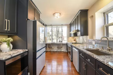 Kitchen - 427 Uvedale Rd, Riverside, IL 60546 photo 1 of 3