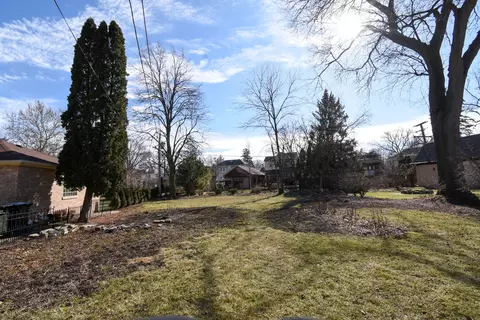 Exterior - 427 Uvedale Rd, Riverside, IL 60546 photo 6 of 7